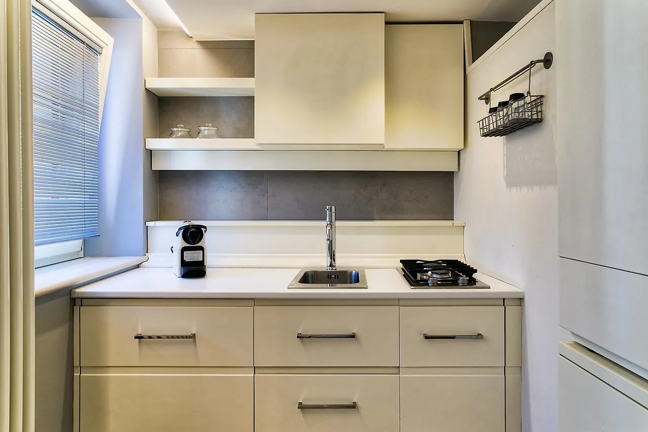 Apartament Luxury Eden Katania 0*,
